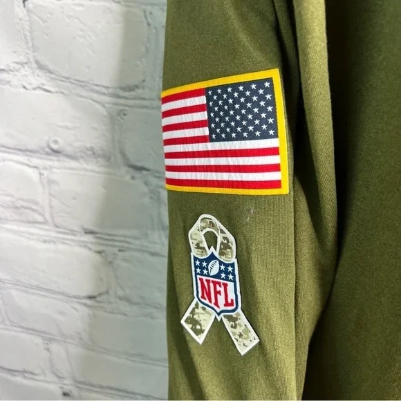 Tampa Bay Buccaneers Salute to Service Short 3XL - Picture 2 of 6